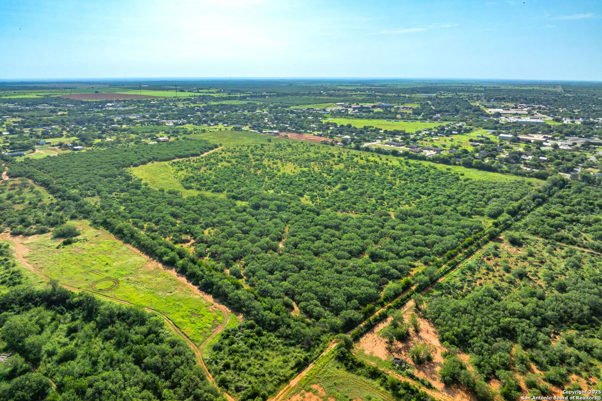 3911 County Road 1000, PEARSALL, TX, 78061