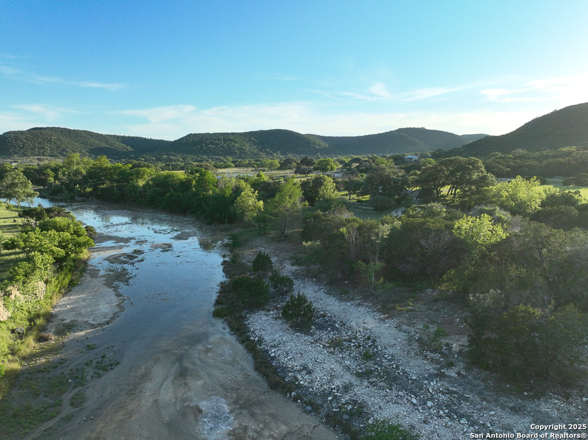 35298 FM 187, VANDERPOOL, TX, 78885