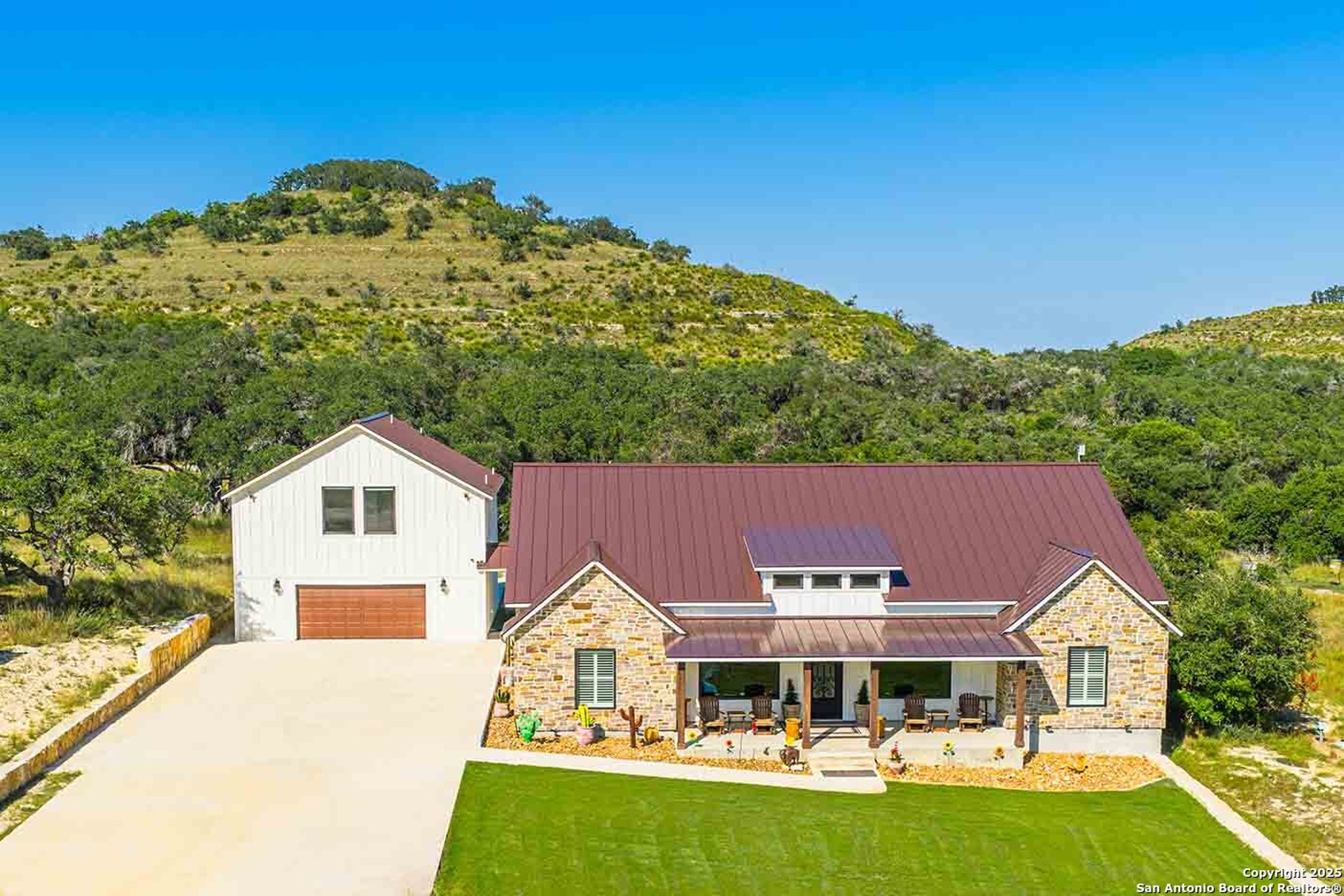 147 Gray Wolf, BLANCO, TX, 78606