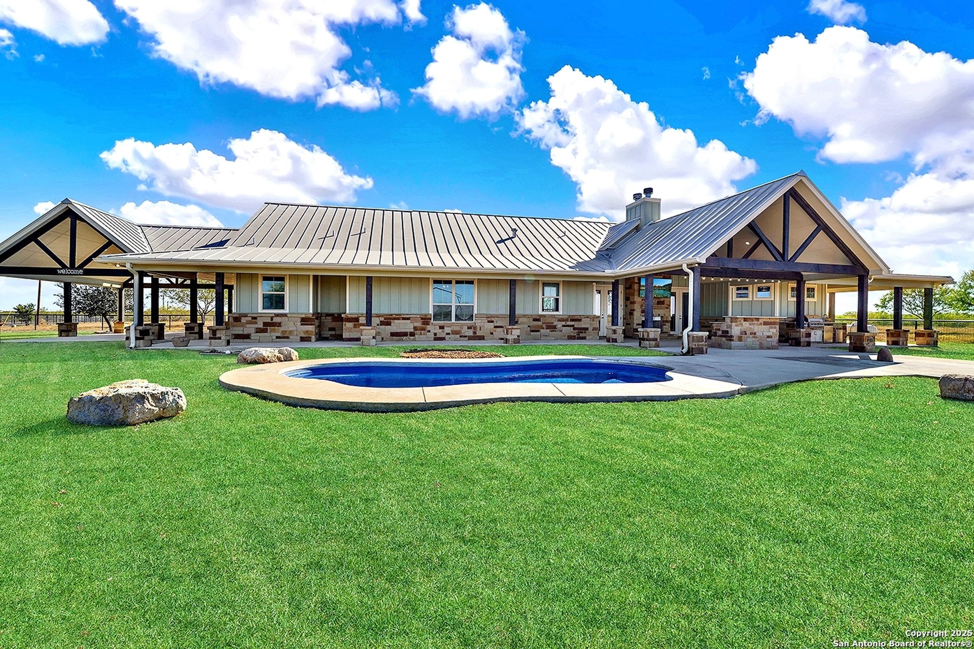 3498 County Road 215, FALLS_CITY, TX, 78113