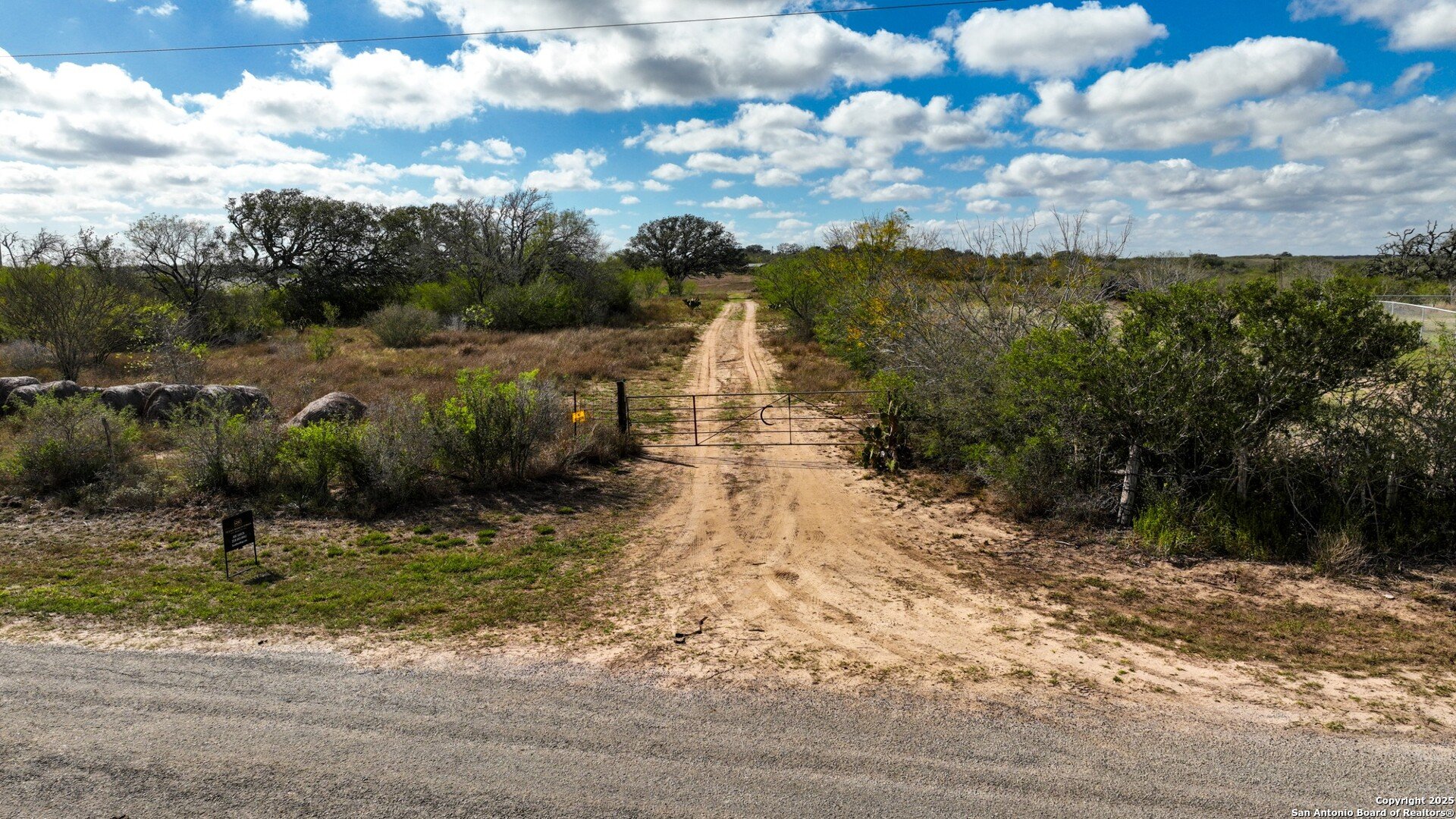 0 Cr 115, MINERAL, TX, 78119