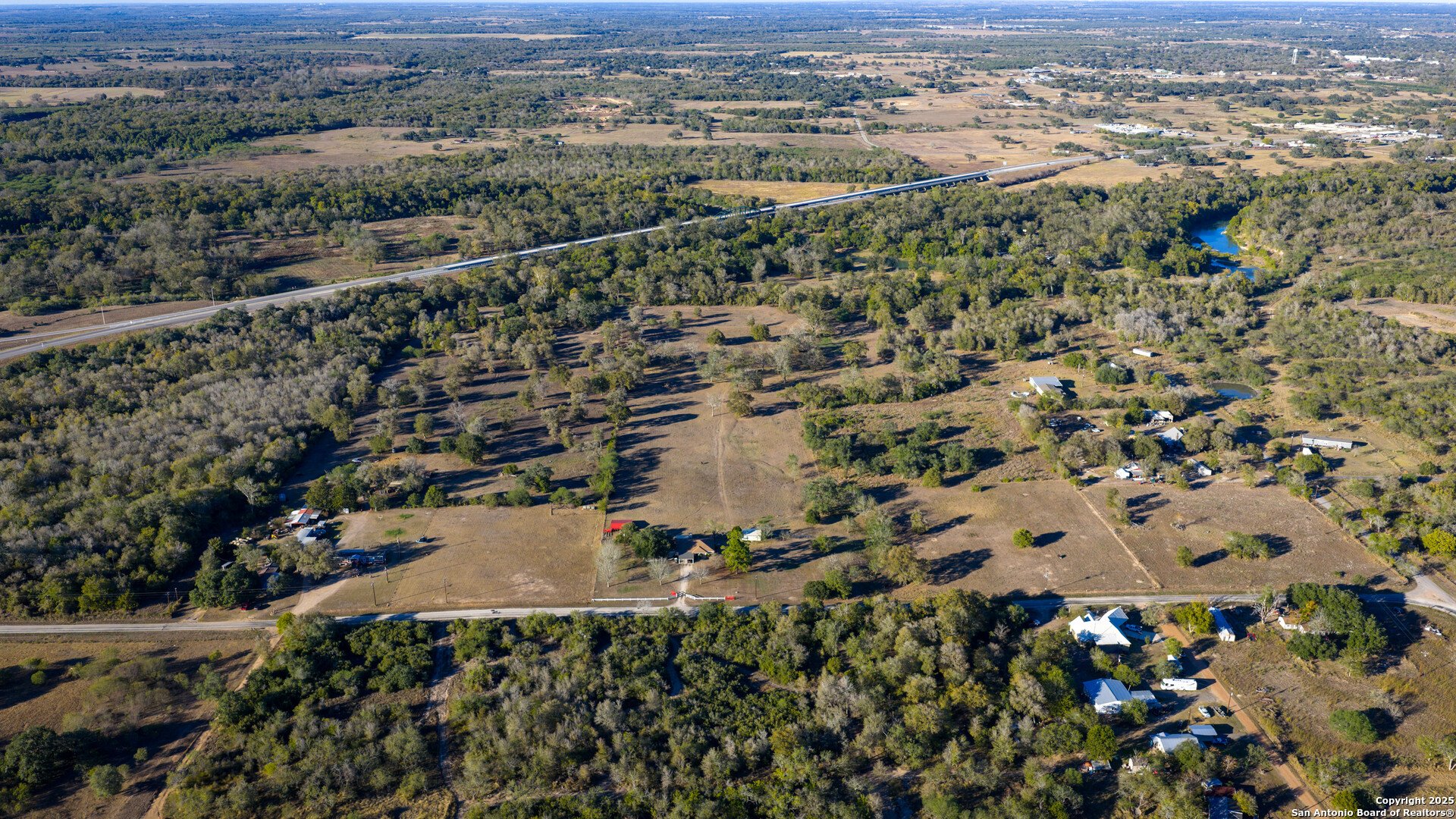 380 Clinton Rd, CUERO, TX, 77954