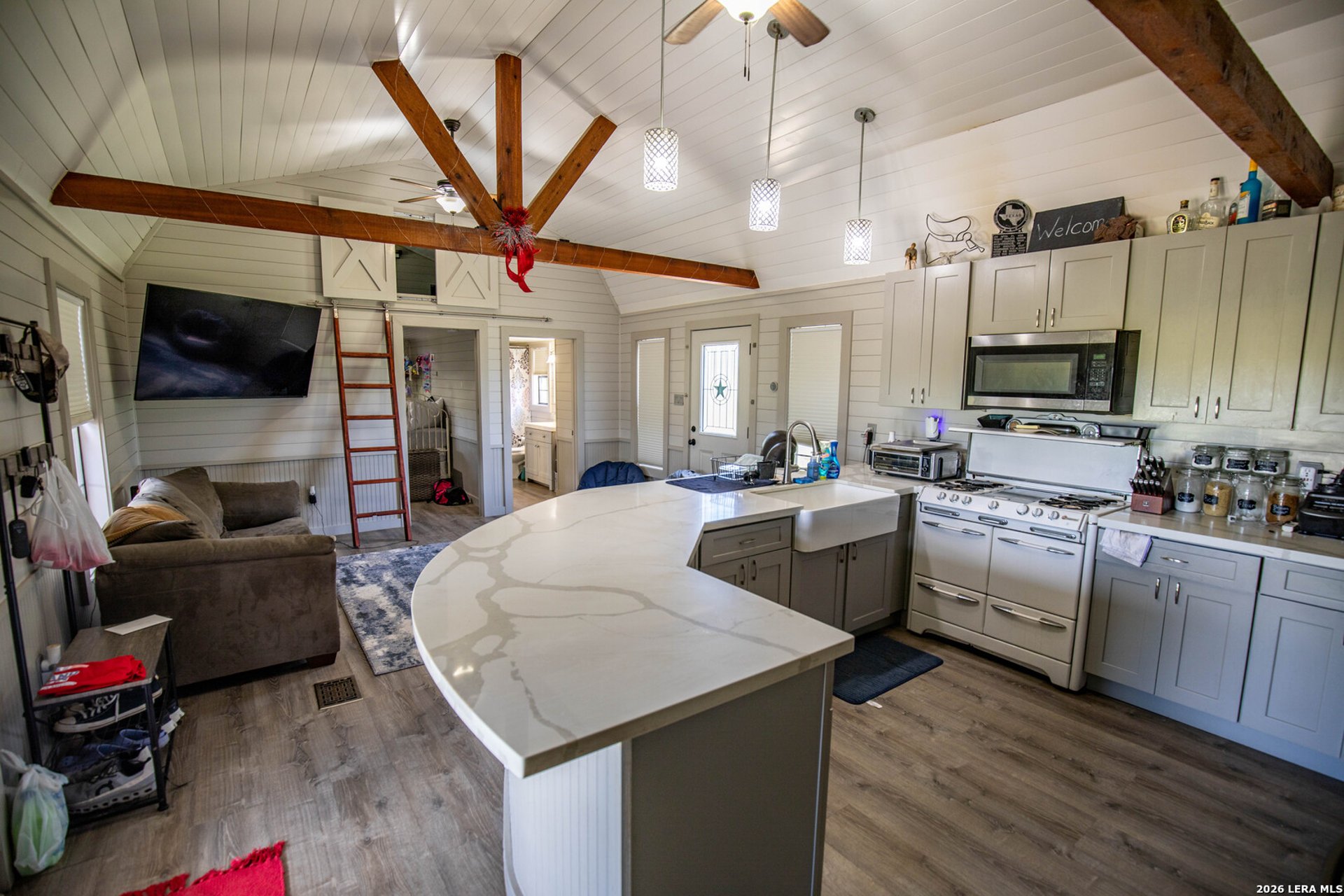 9393 Us Highway 87, WESTHOFF, TX, 77994