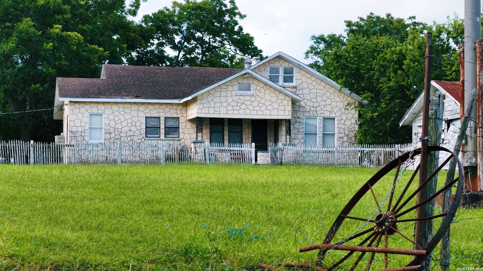 MOULTON, TX, 77975