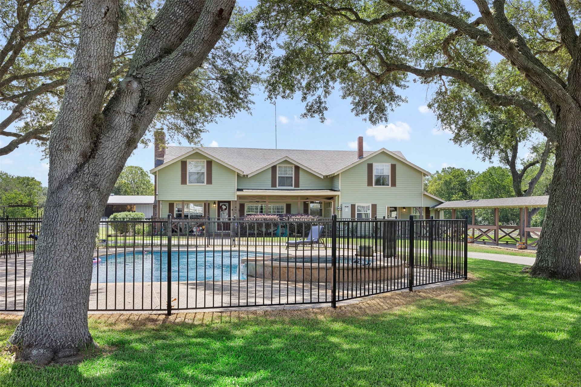 6541 Eagle Nest Acres, Wallis, TX, 77485
