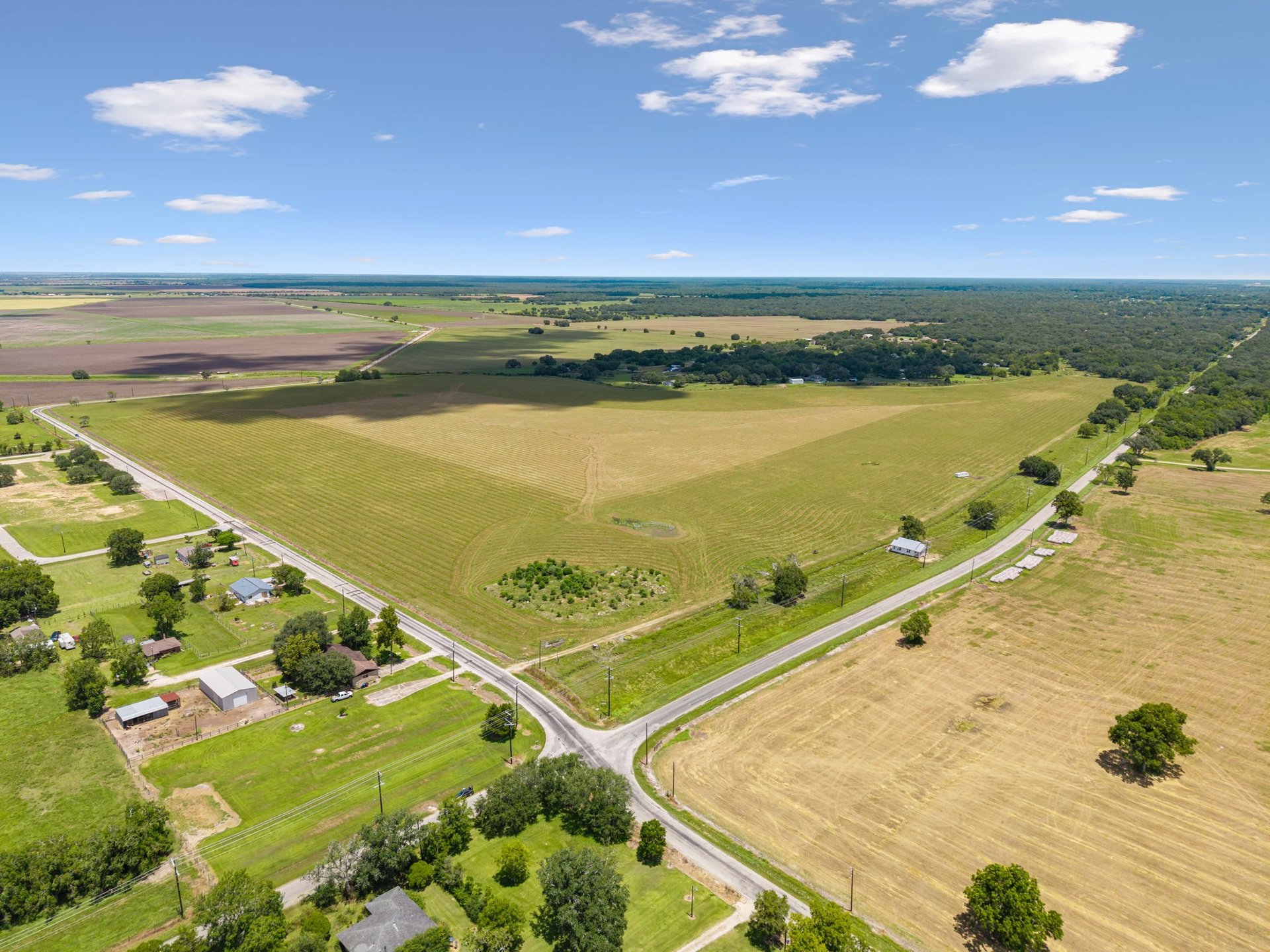 2427 County Road 126, Van Vleck, TX, 77482