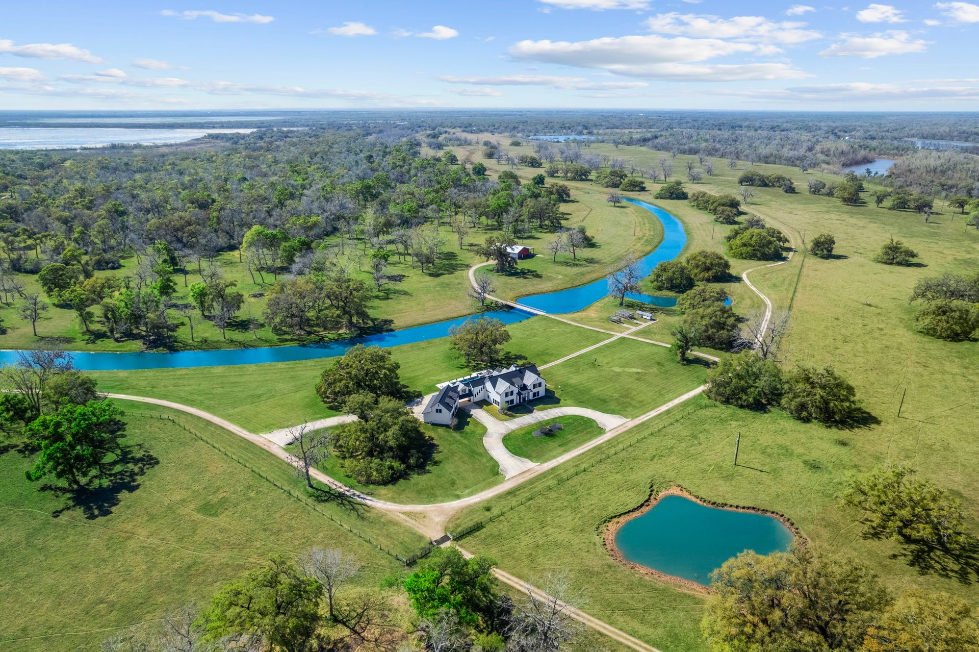 7341 County Road 27, Damon, TX, 77430