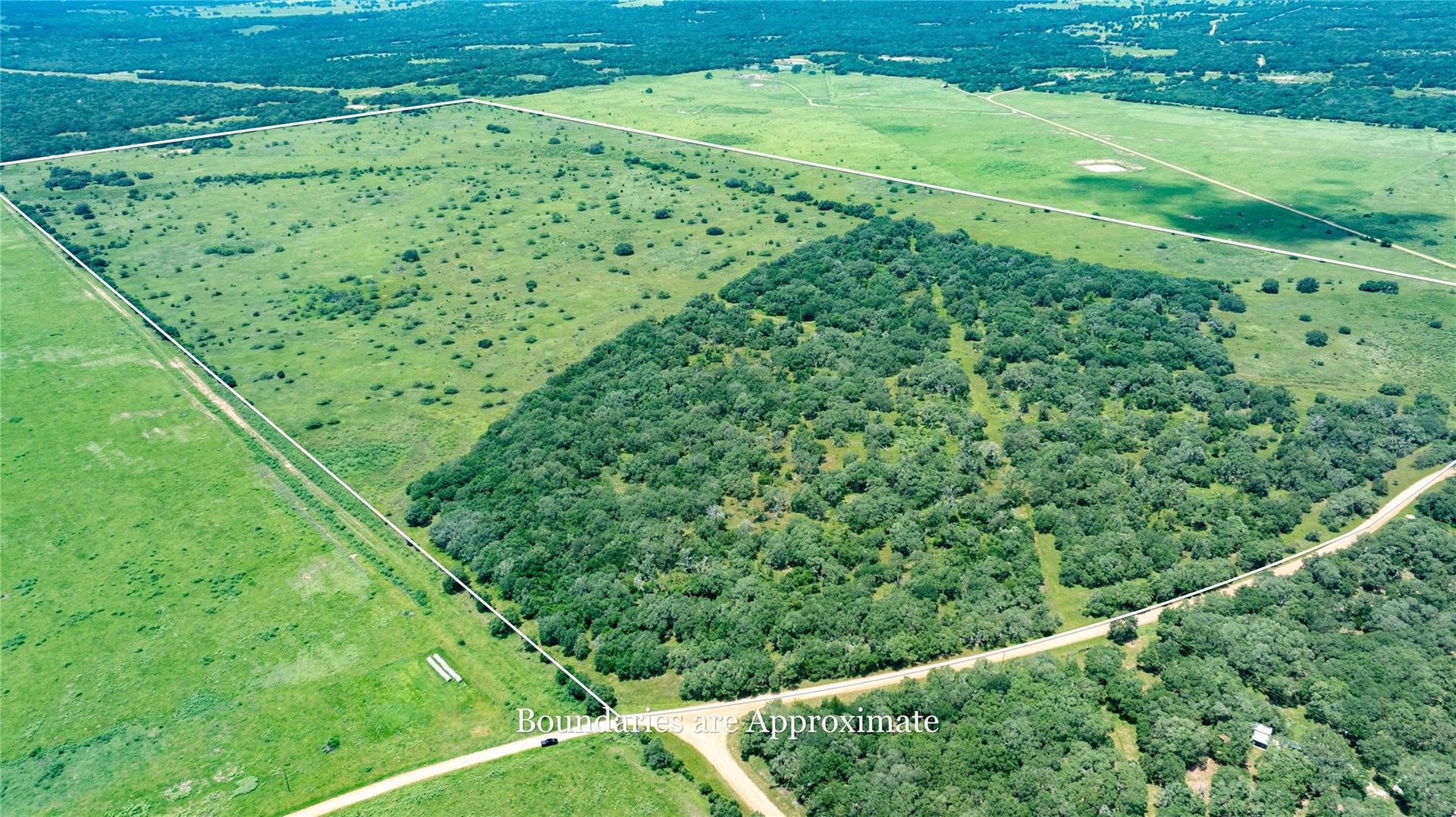 000 County Road 15aa, Hallettsville, TX, 77964